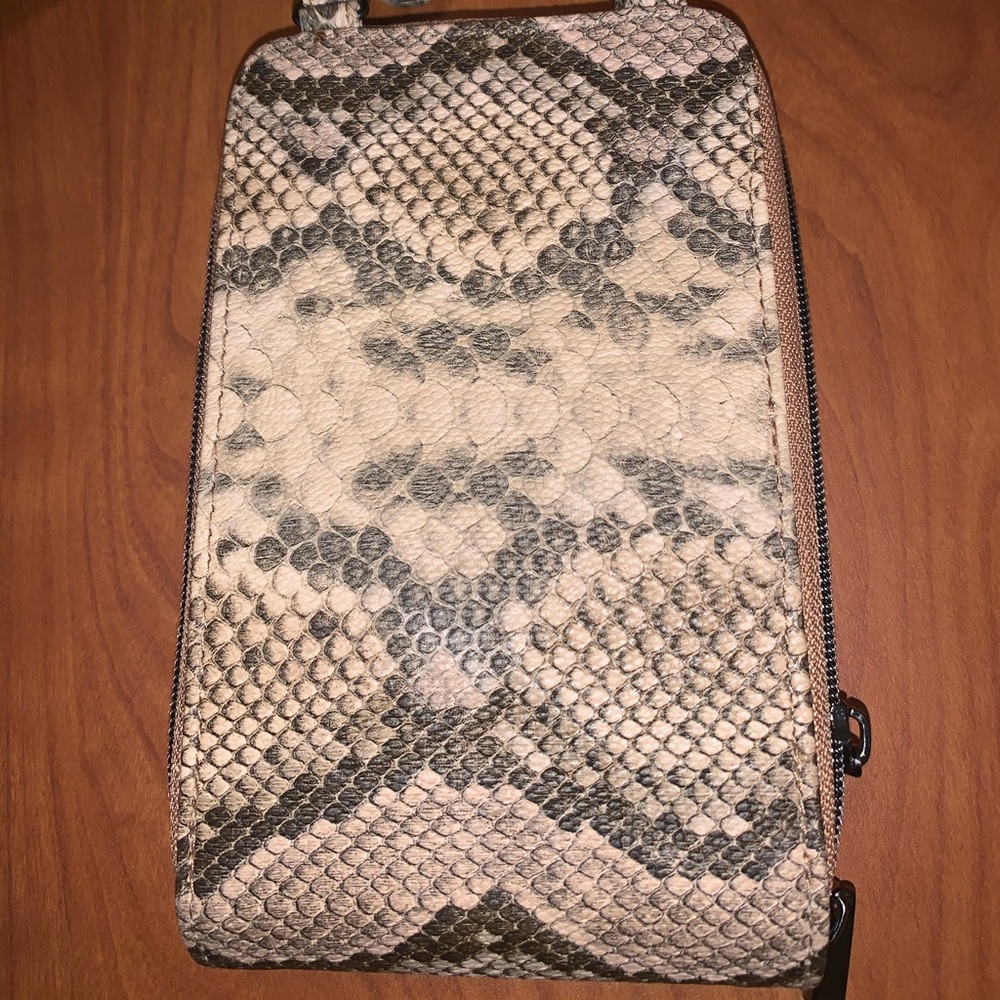 Snake skin body cross bag